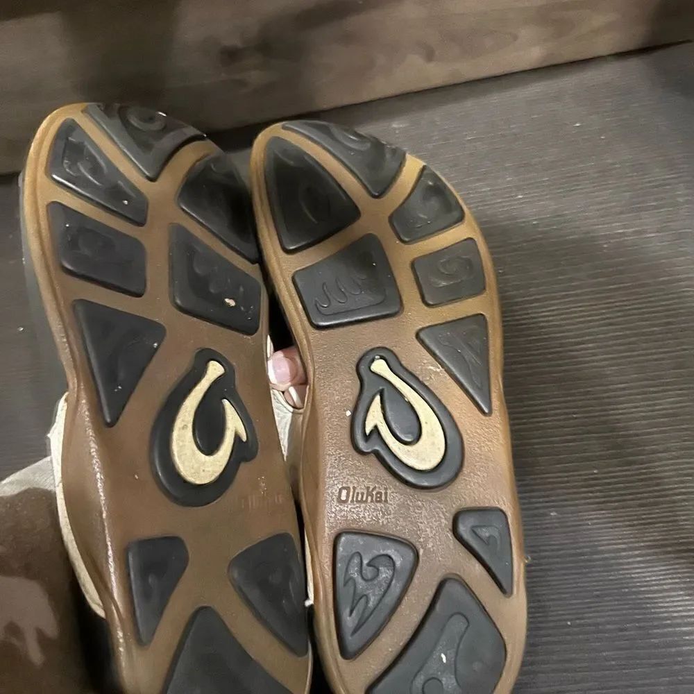 Olukai Sandals - Picture 4 of 5